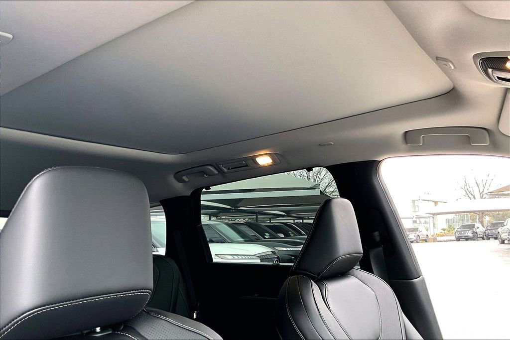 New 2026 INFINITI QX60 Luxe FWD image 18