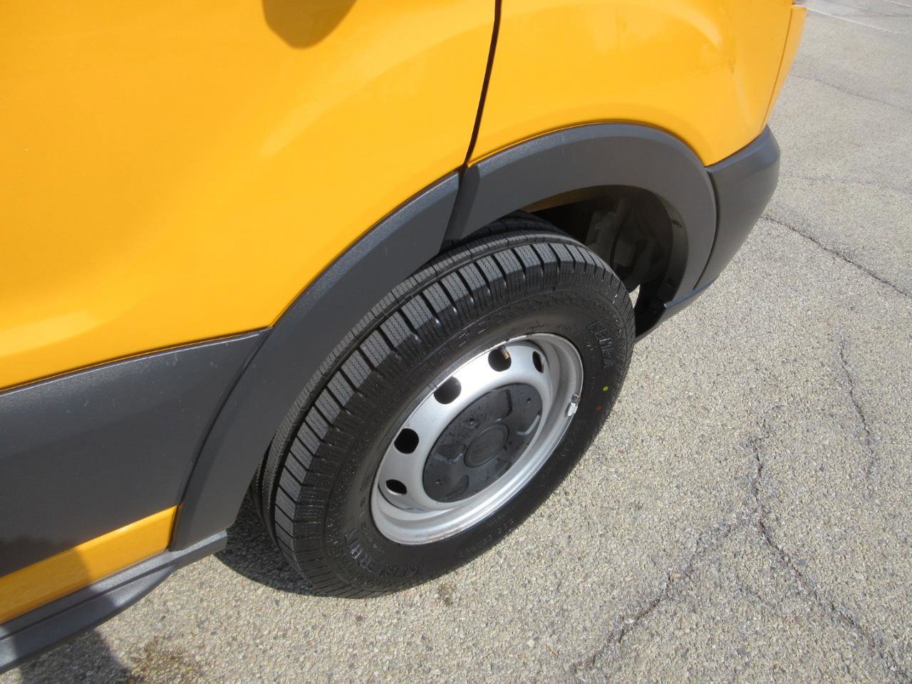 Used 2017 Ford Transit 250 130 Low Roof RWD image 16