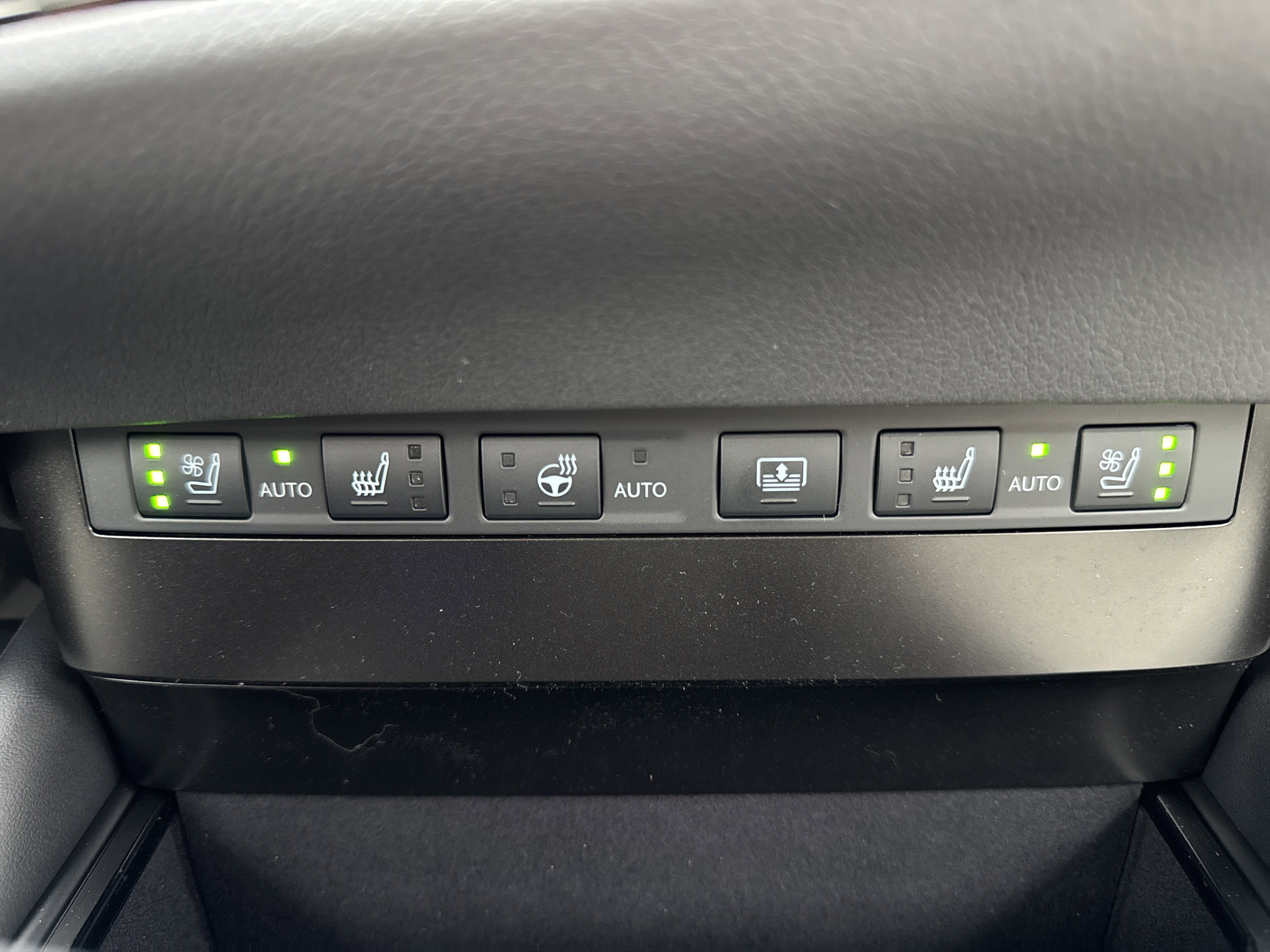 New 2025 Lexus ES 350 Ultra Luxury image 26