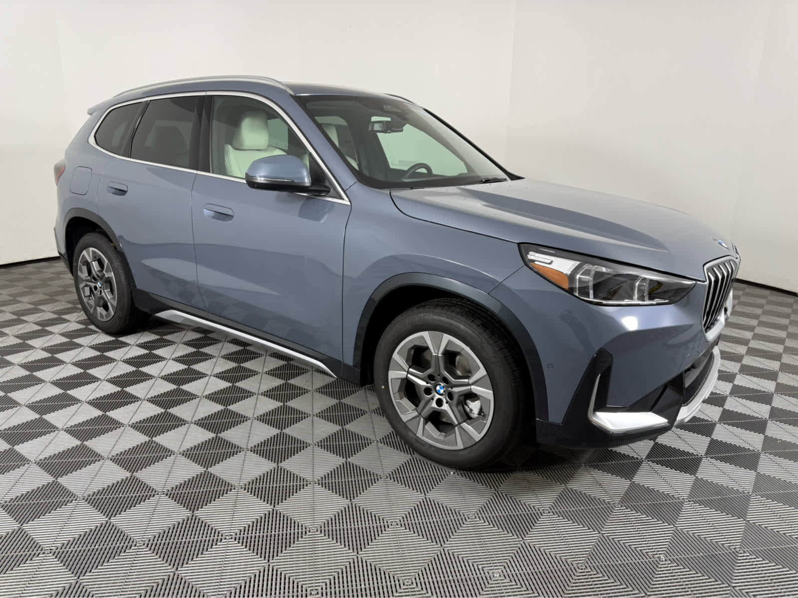 New 2026 BMW X1 xDrive28i w/ Technology Package image 2