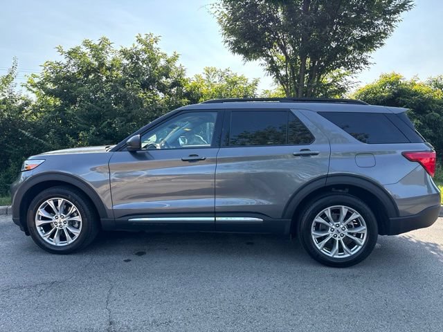 Used 2024 Ford Explorer XLT w/ Equipment Group 202A AWD/4WD image 5