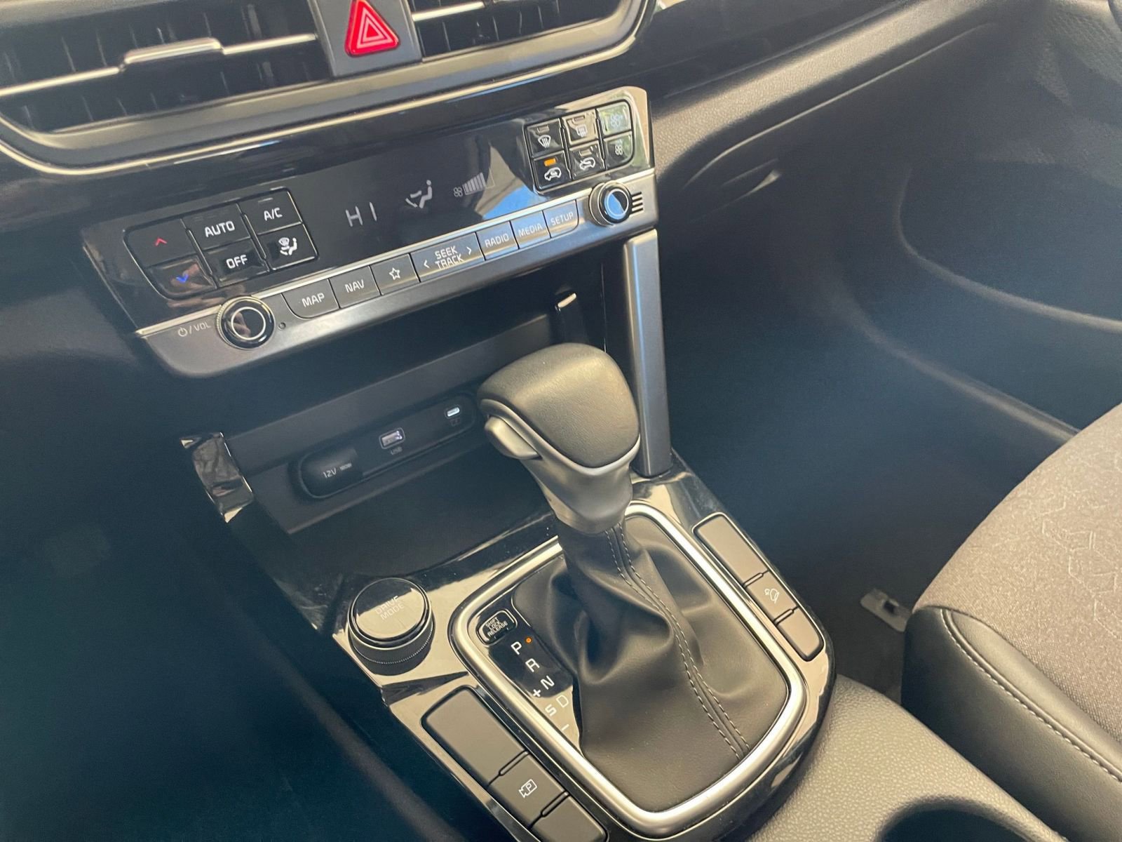 Used 2025 Kia Seltos S FWD image 37