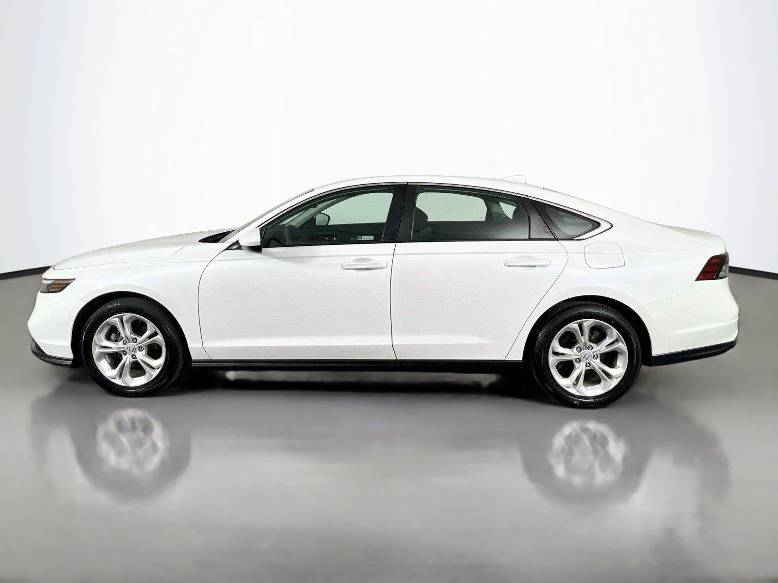 Used 2023 Honda Accord LX image 3