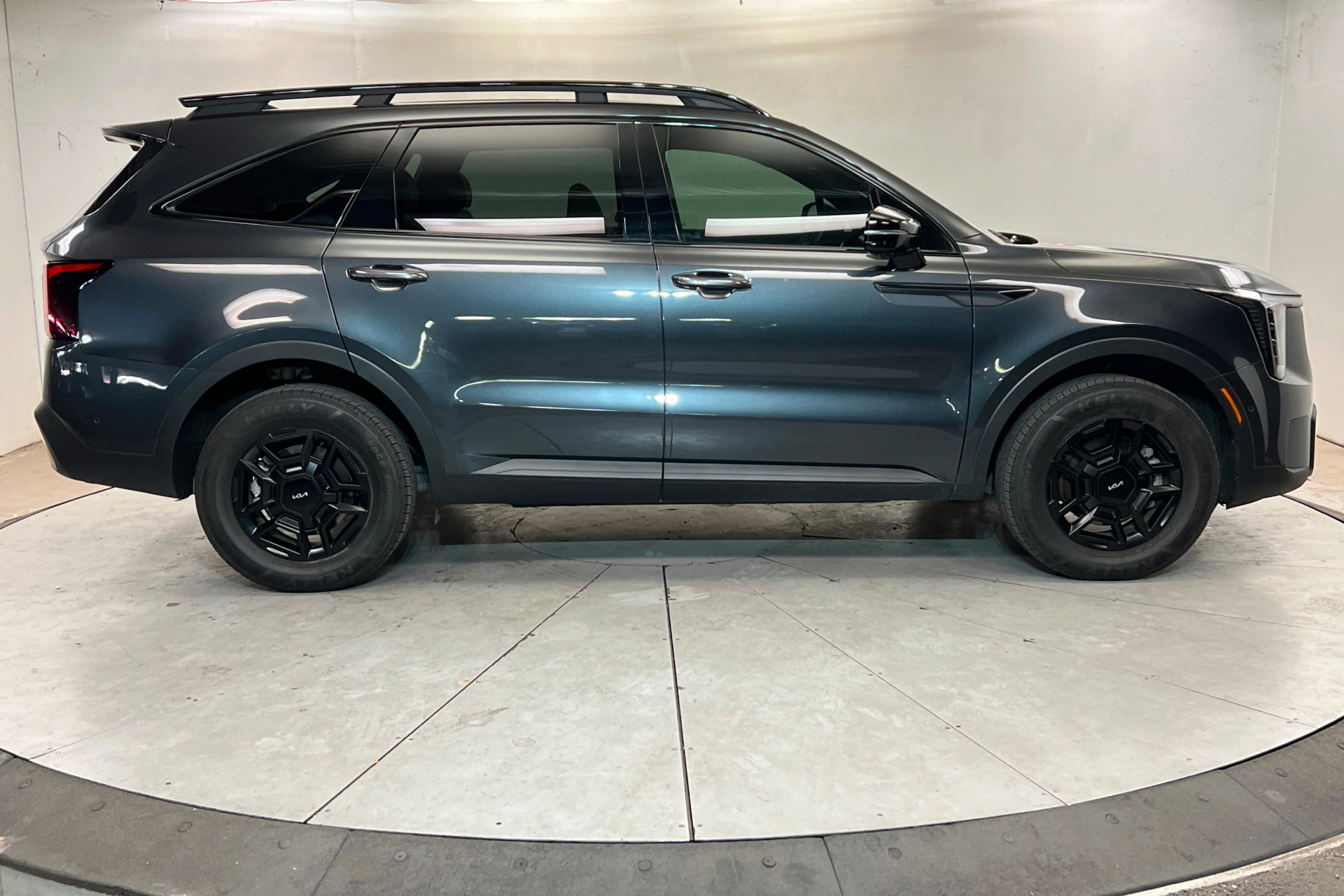 Used 2024 Kia Sorento SX Prestige w/ Olive Brown Leather Package image 7