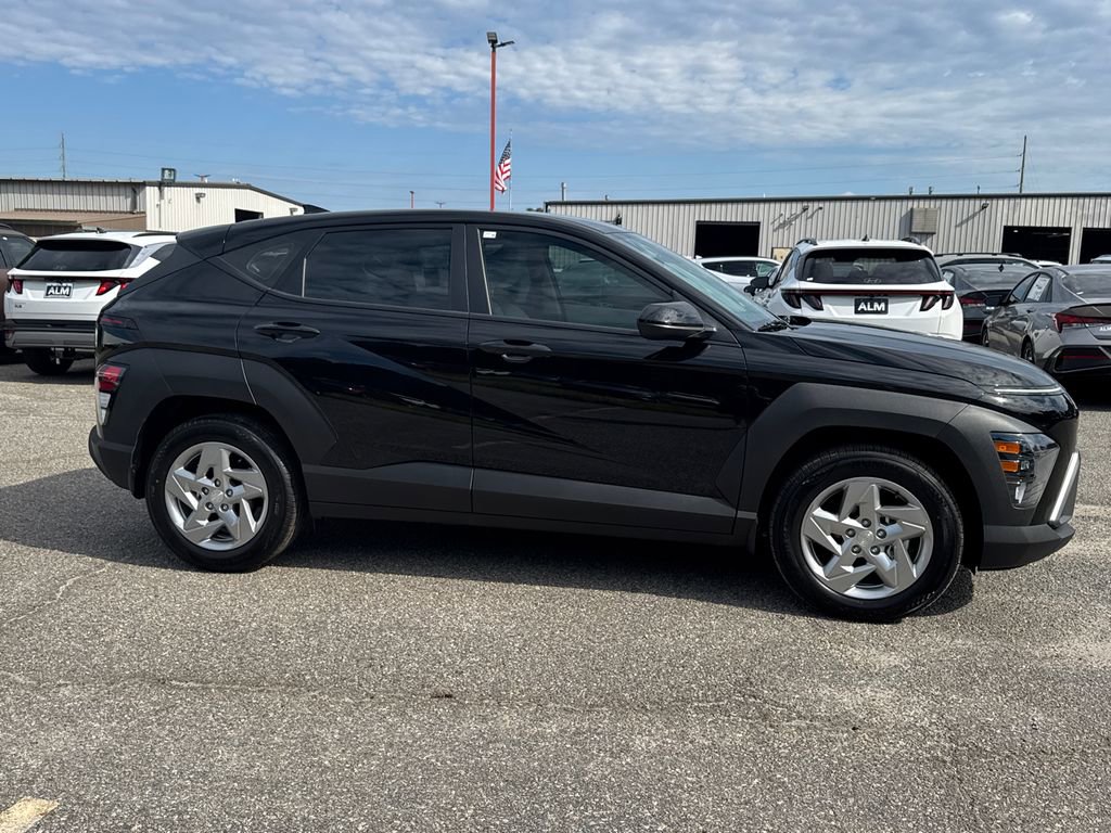 New 2026 Hyundai Kona SE image 6