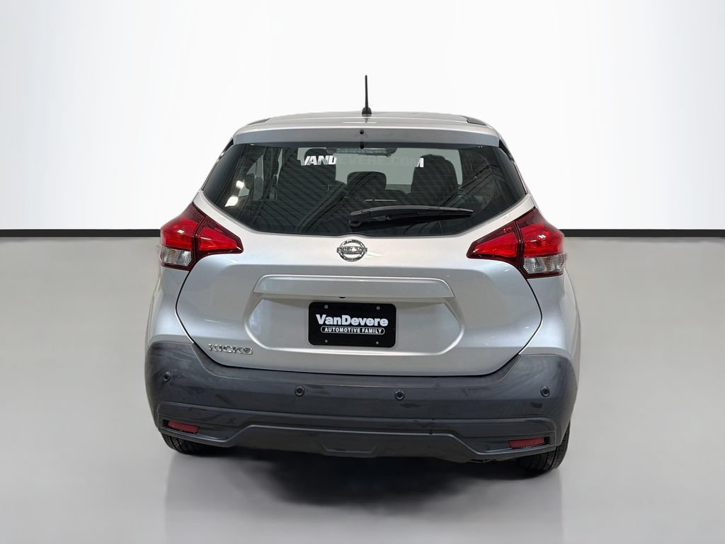 Used 2020 Nissan Kicks S FWD image 8