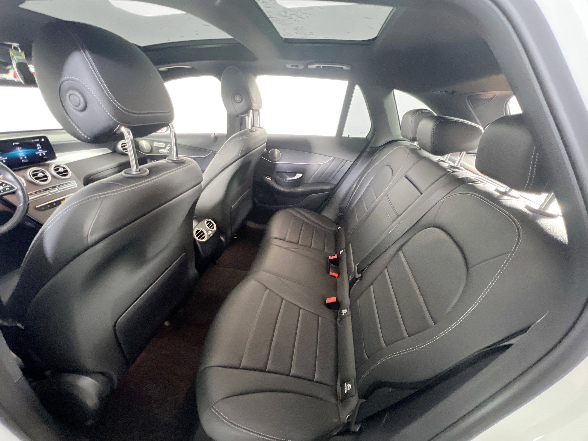 Used 2021 Mercedes-Benz GLC 300 4MATIC image 24