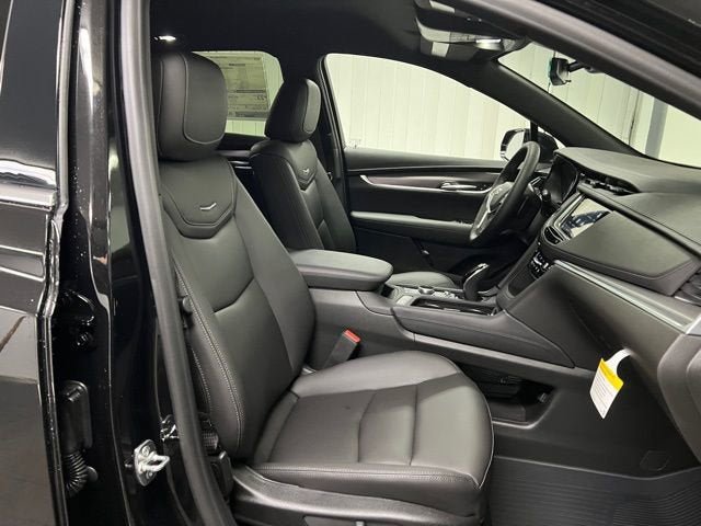 New 2026 Cadillac XT5 Luxury w/ LPO, Floor Liner Package AWD/4WD image 16