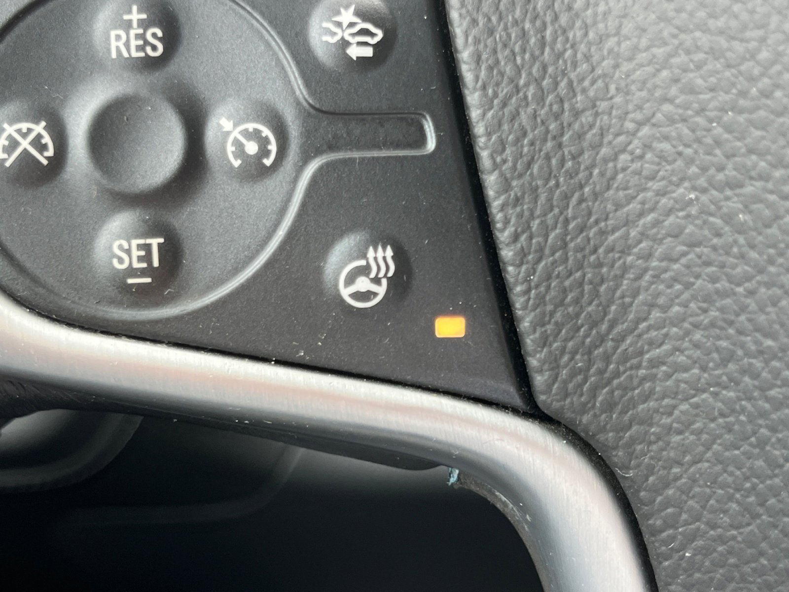 Used 2019 Buick Envision Essence FWD image 21