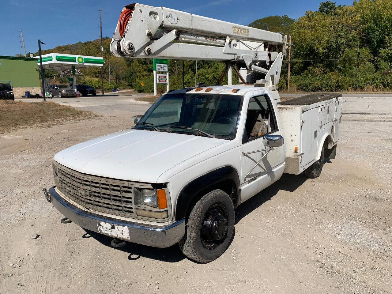 Used 1992 Chevrolet Silverado 3500 4x4 Regular Cab image 2