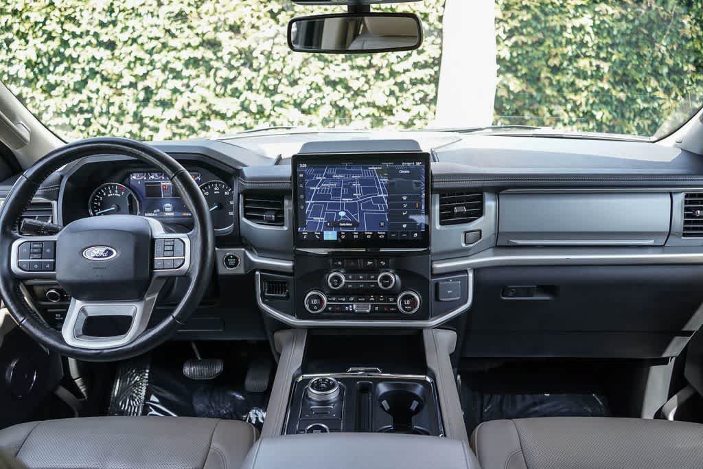 Used 2024 Ford Expedition XLT AWD/4WD image 11