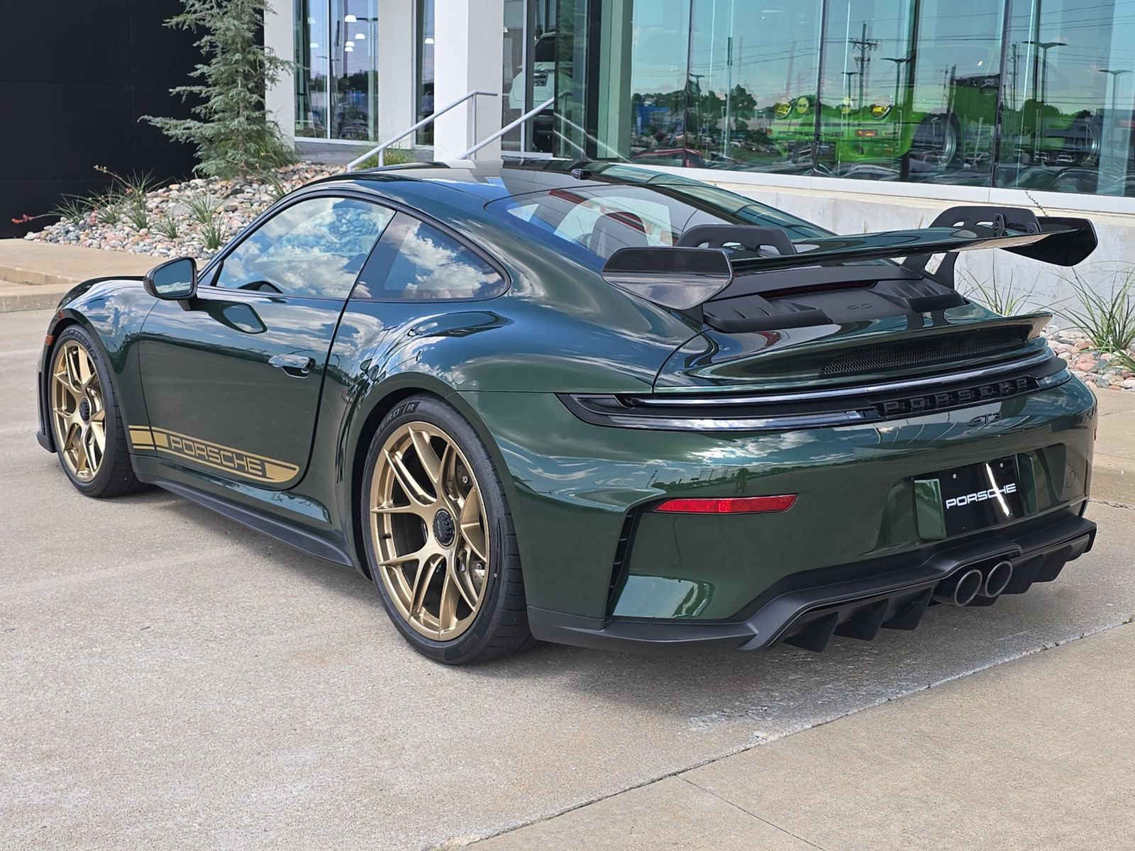 Used 2026 Porsche 911 GT3 RWD image 3