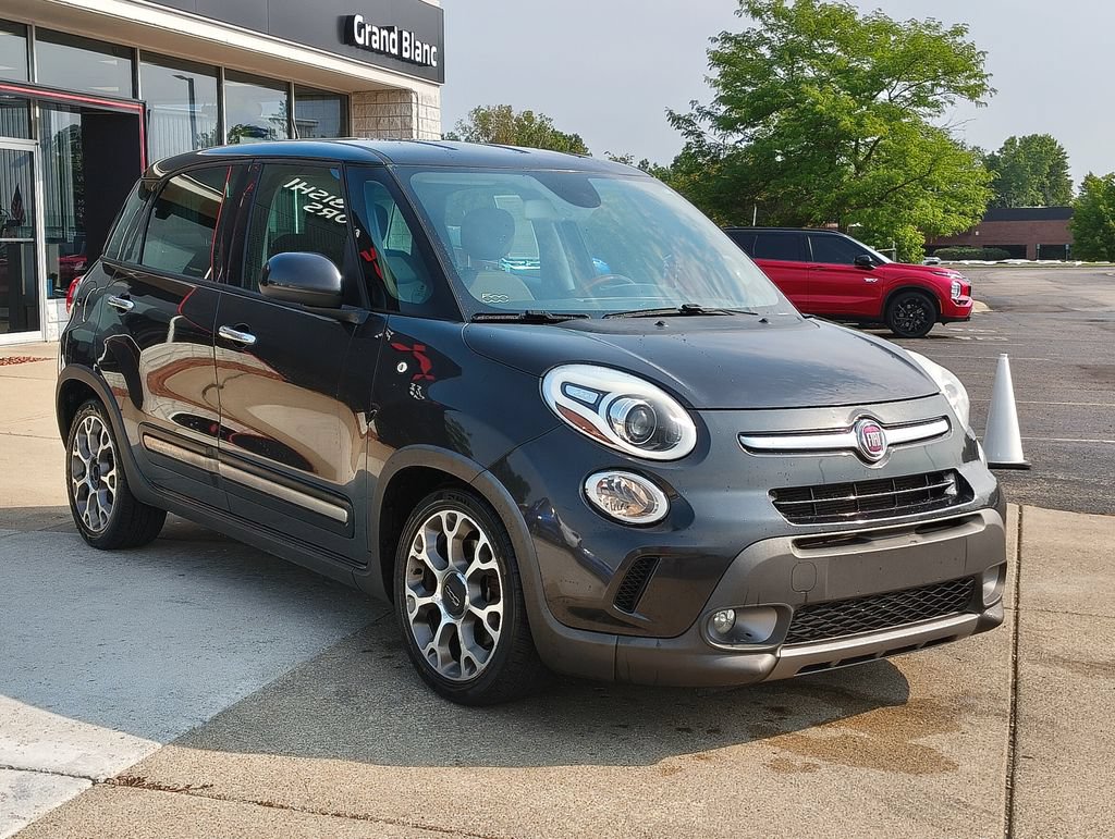 Used 2014 FIAT 500L Trekking w/ Popular Equipment Group FWD image 3