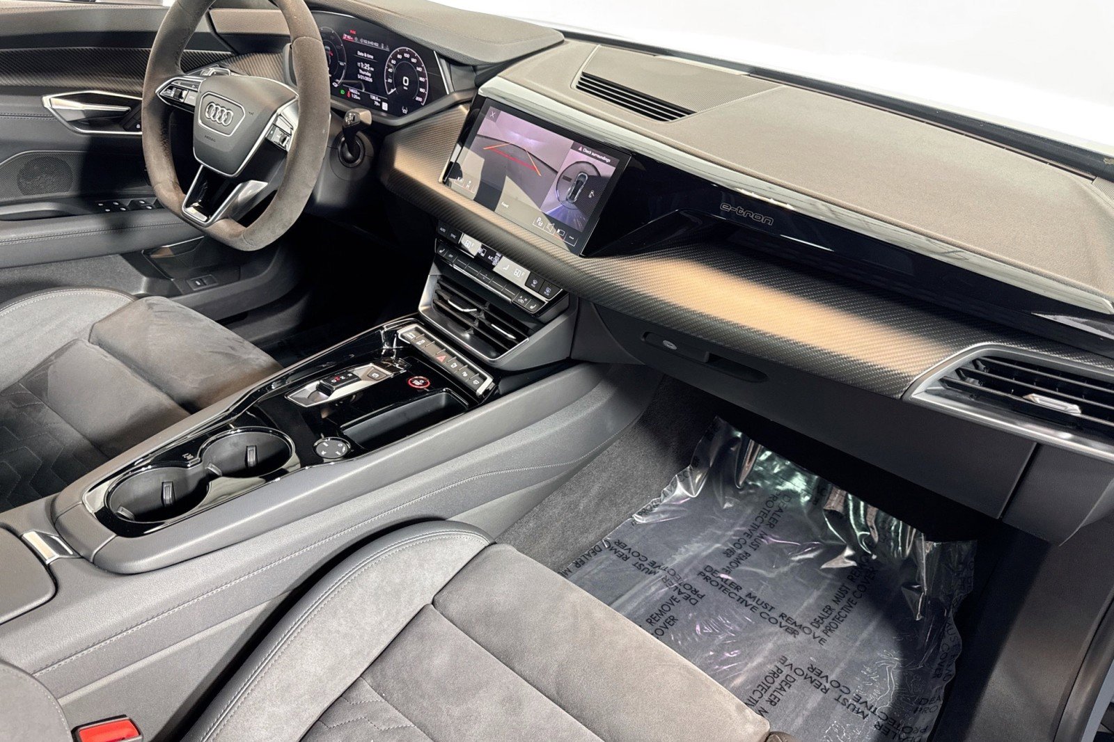 Used 2024 Audi e-tron GT Prestige AWD/4WD image 27