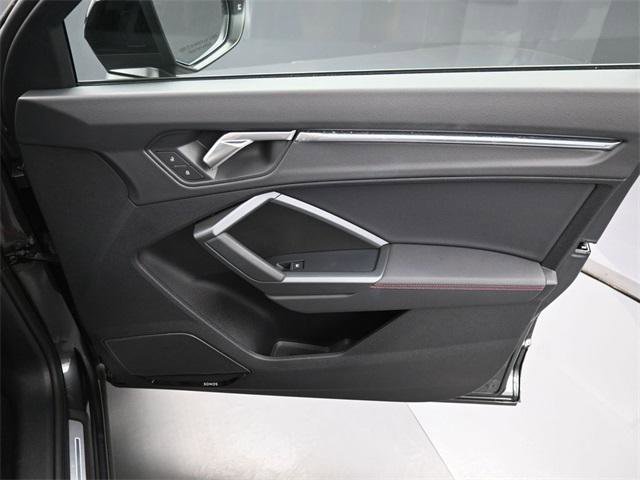 Certified 2025 Audi Q3 2.0T Premium Plus image 37