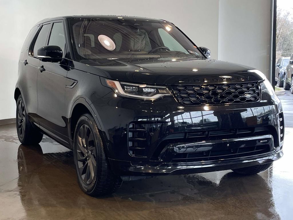 Used 2023 Land Rover Discovery S R-Dynamic image 3