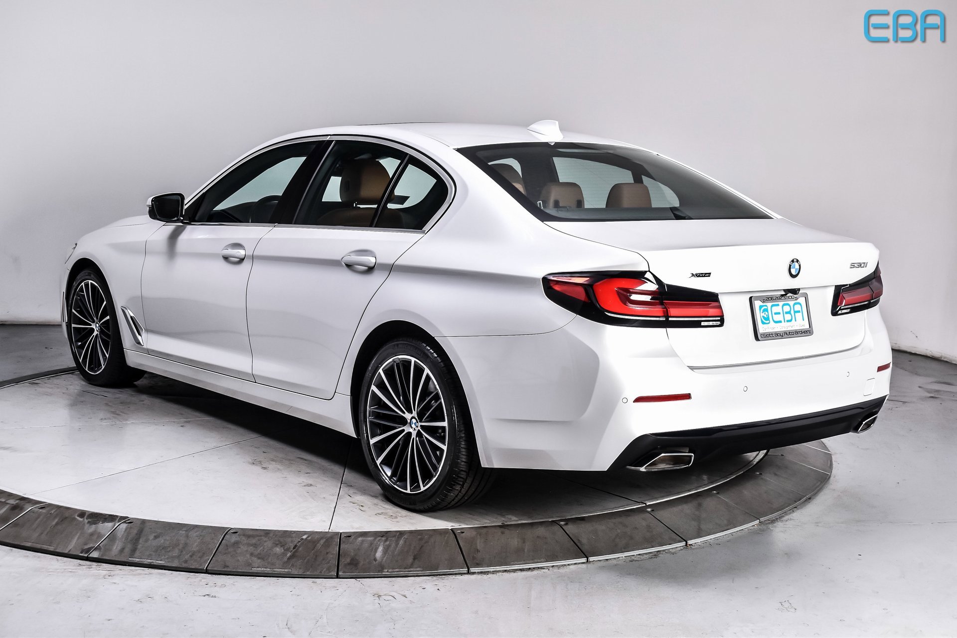 Used 2022 BMW 530i xDrive 530i xDrive w/ Convenience Package image 4