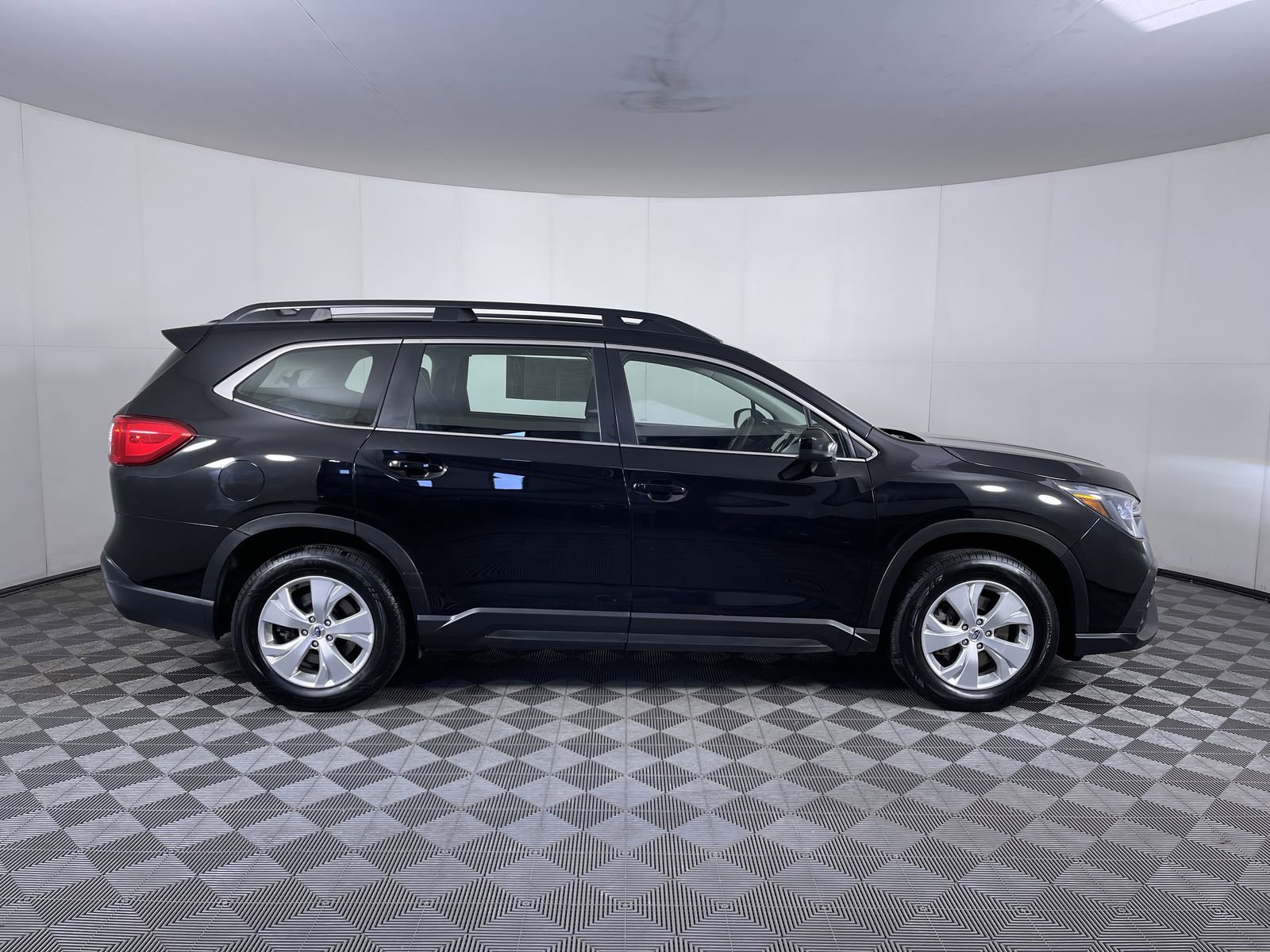 Used 2023 Subaru Ascent 8-Passenger AWD/4WD image 10