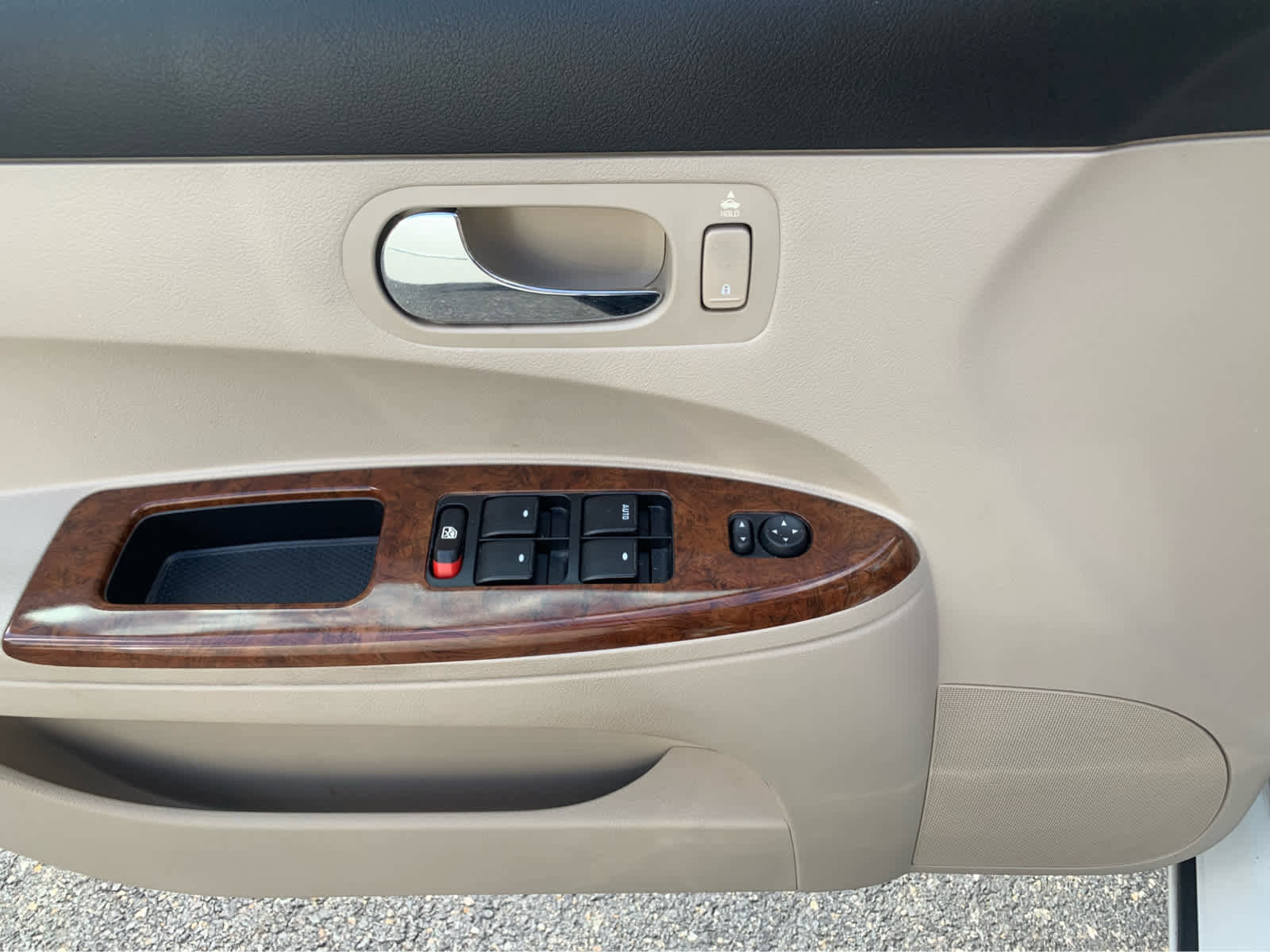 Used 2005 Buick LaCrosse CXS w/ Gold Convenience Package FWD image 13