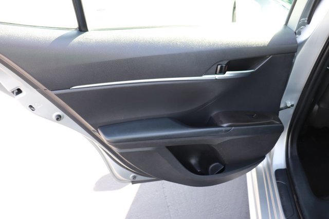 Used 2021 Toyota Camry SE FWD image 11