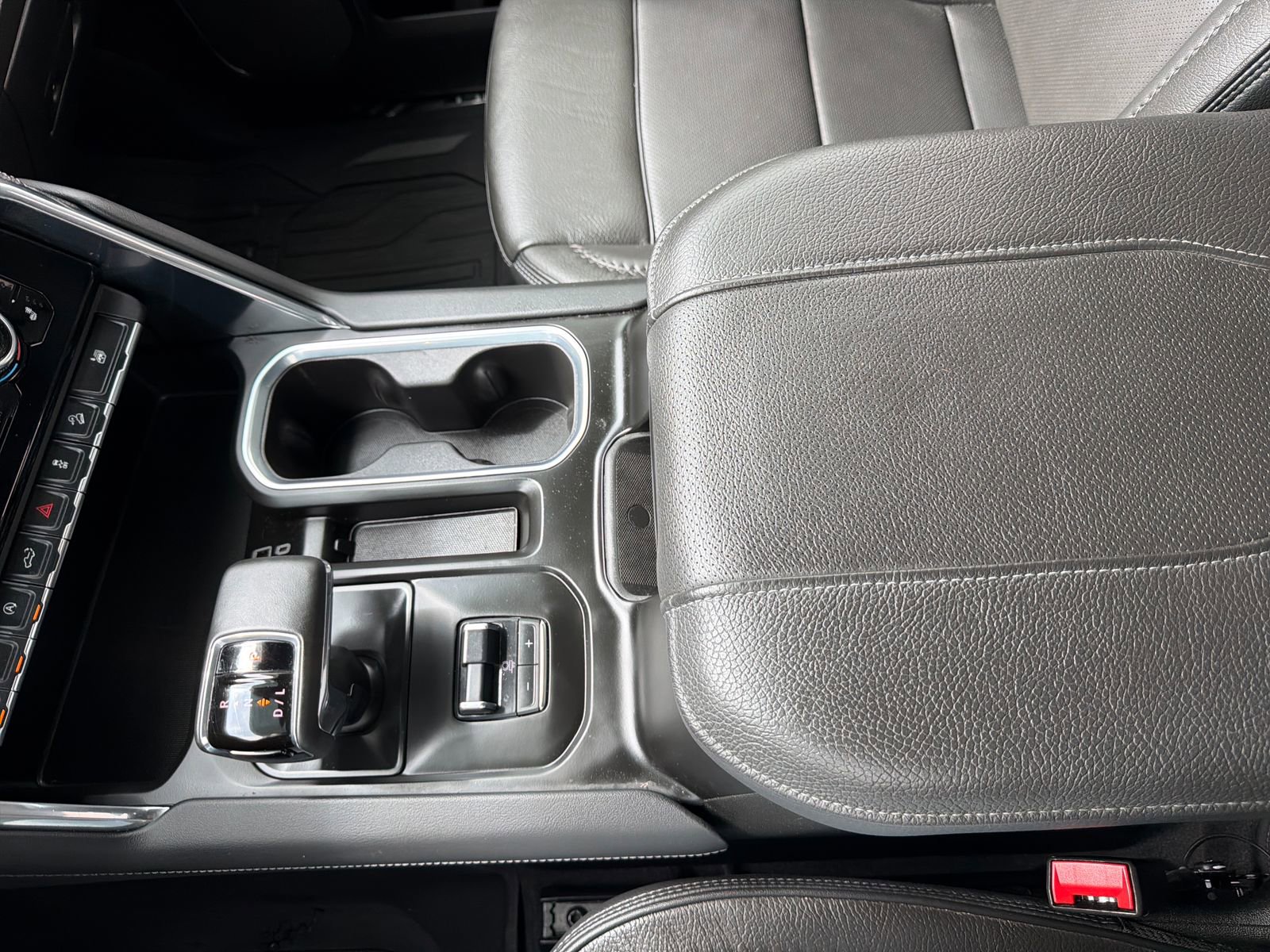 Used 2024 GMC Sierra 1500 Denali AWD/4WD image 31
