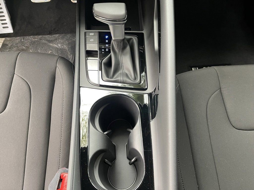 New 2026 Hyundai Elantra Sport image 9