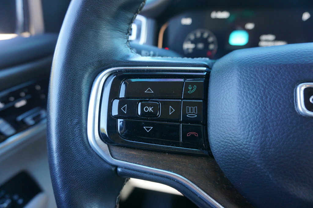 Used 2023 Jeep Grand Wagoneer 4WD image 8