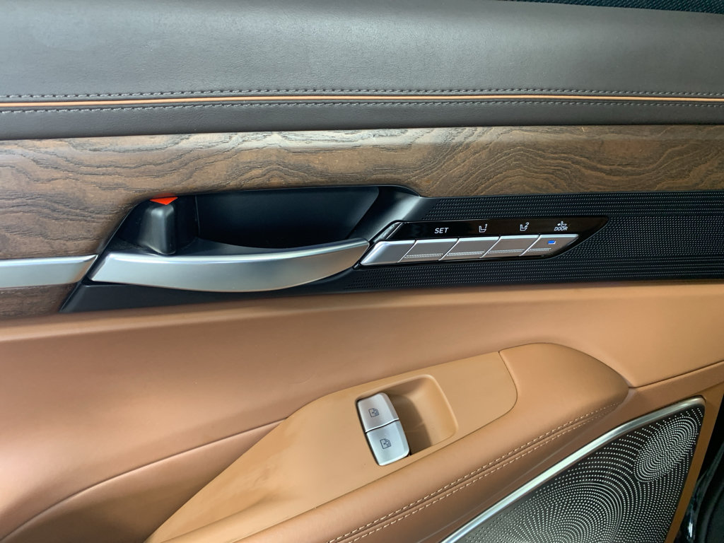 Used 2022 Genesis G90 5.0 Ultimate AWD/4WD image 30