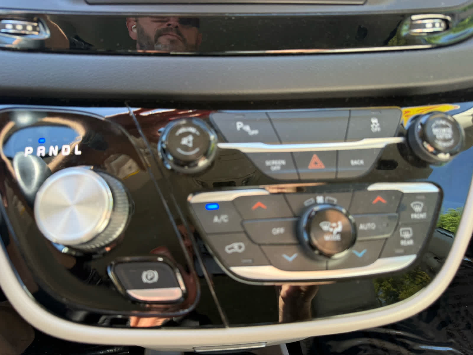 Used 2017 Chrysler Pacifica Touring-L FWD image 20
