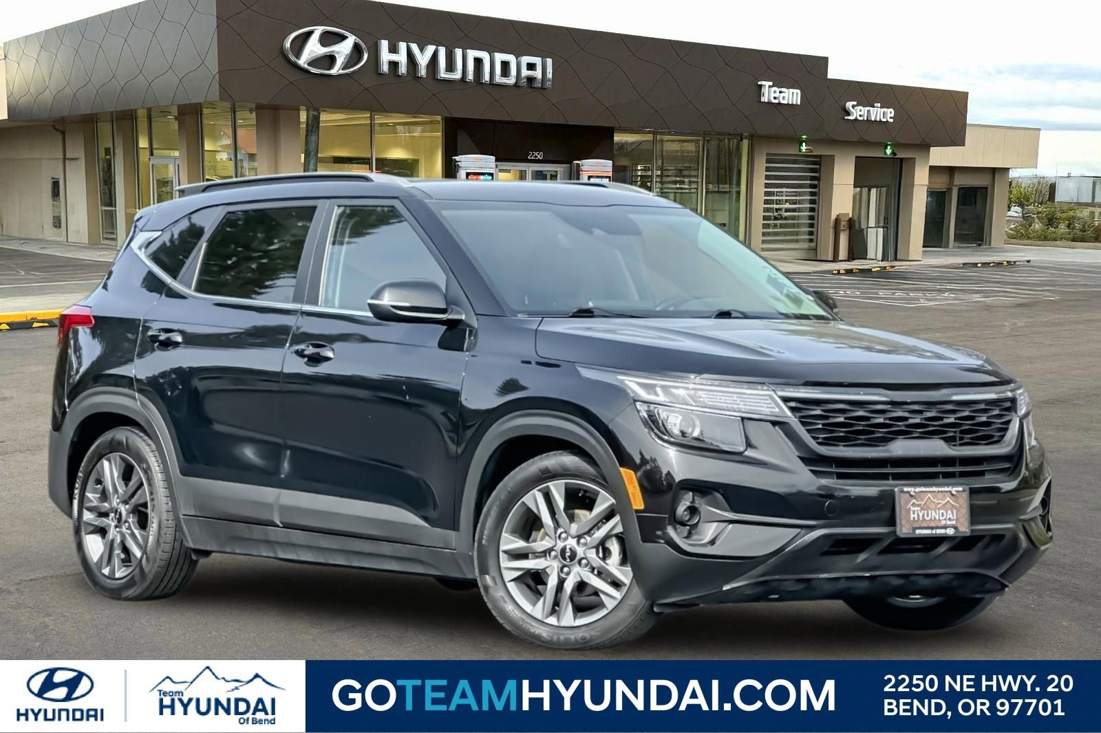 Used 2023 Kia Seltos S w/ Navigation Package