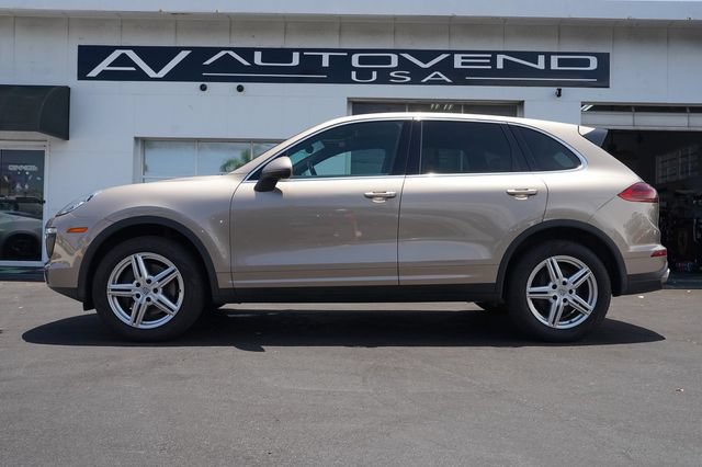 Used 2016 Porsche Cayenne AWD/4WD image 4