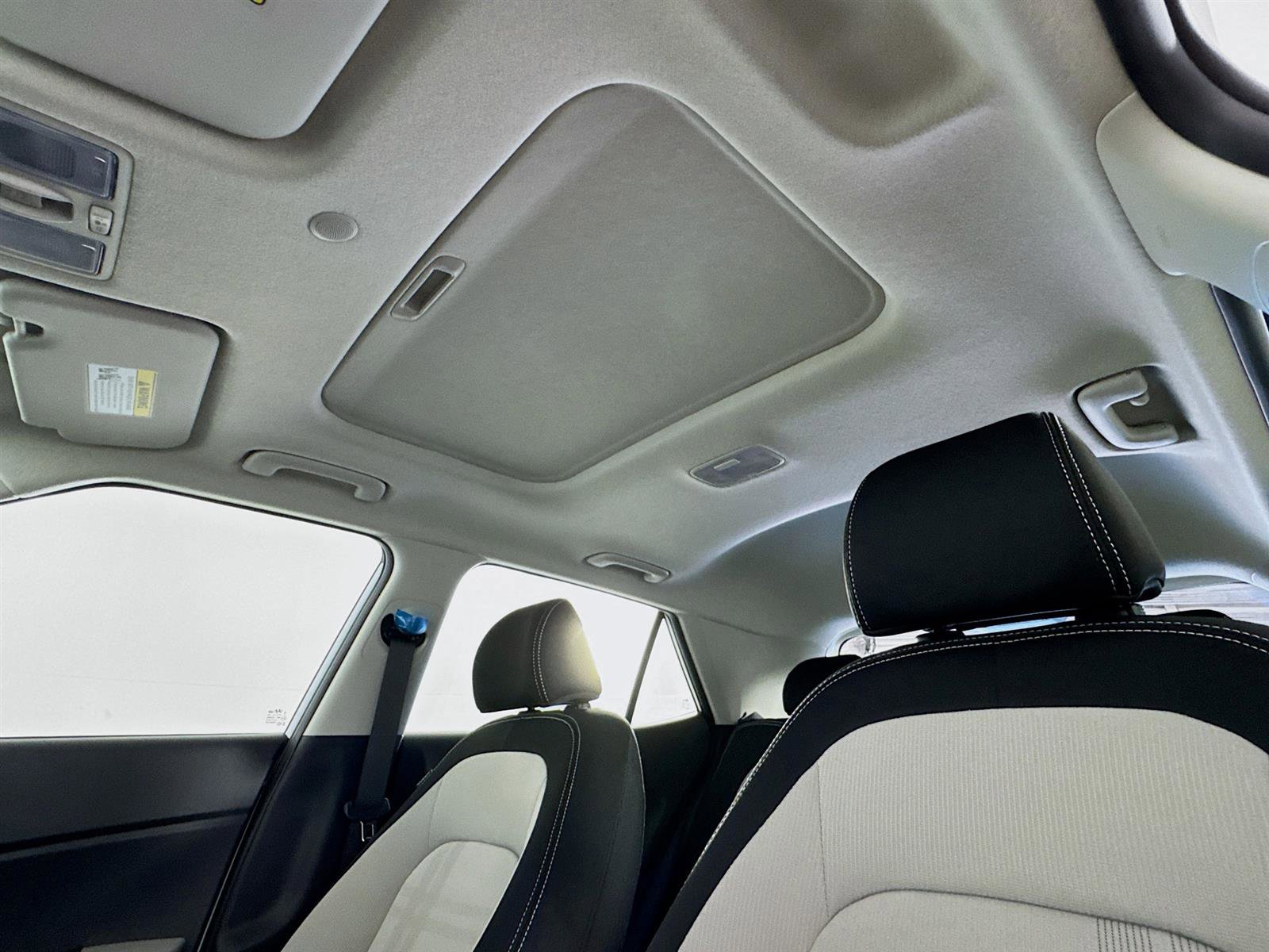 New 2025 Hyundai Venue SEL image 14