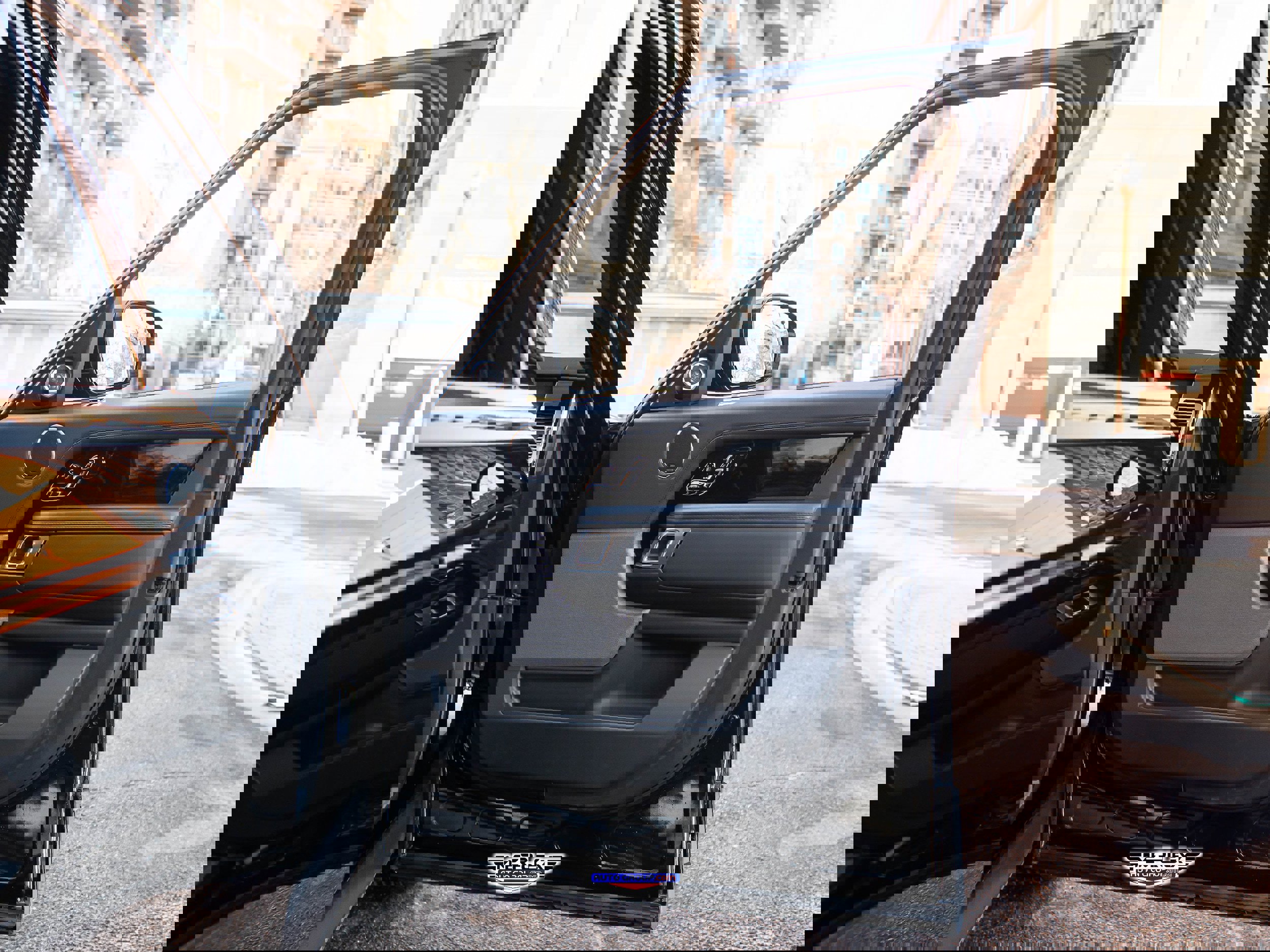 Used 2020 Land Rover Range Rover HSE image 46