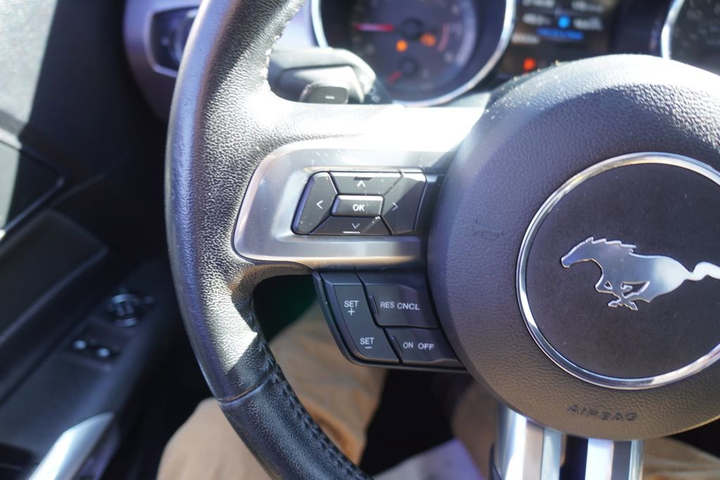 Used 2017 Ford Mustang EcoBoost image 19