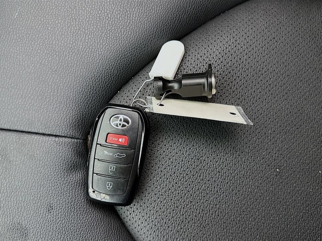 Used 2025 Toyota Grand Highlander FWD image 32
