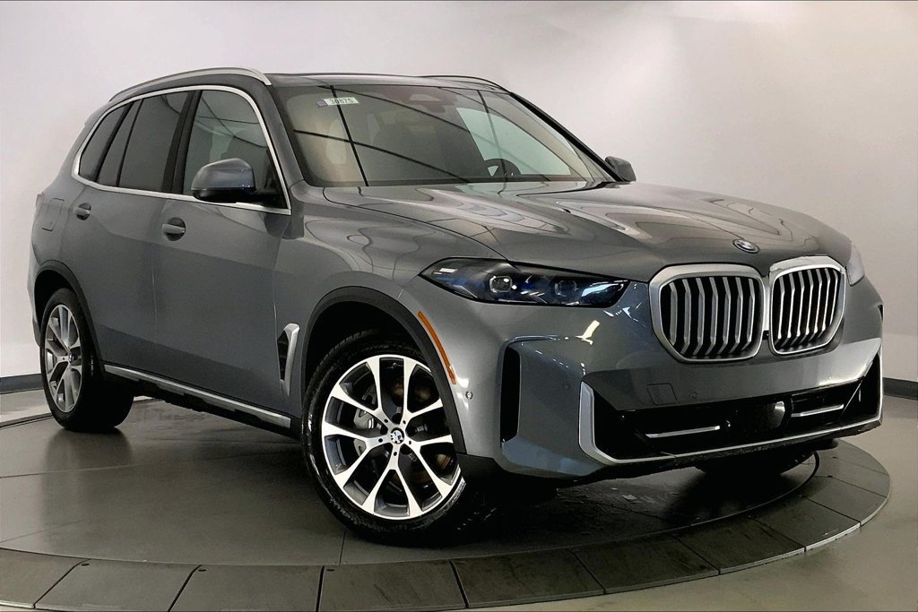 New 2026 BMW X5 xDrive50e w/ Executive Package AWD/4WD image 11