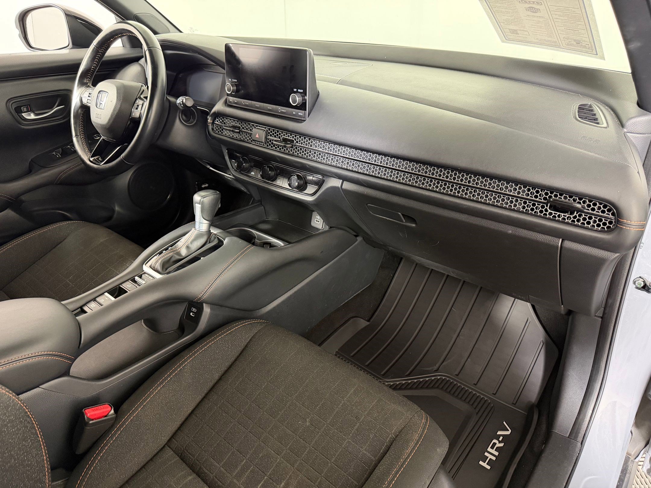 Certified 2025 Honda HR-V Sport image 25