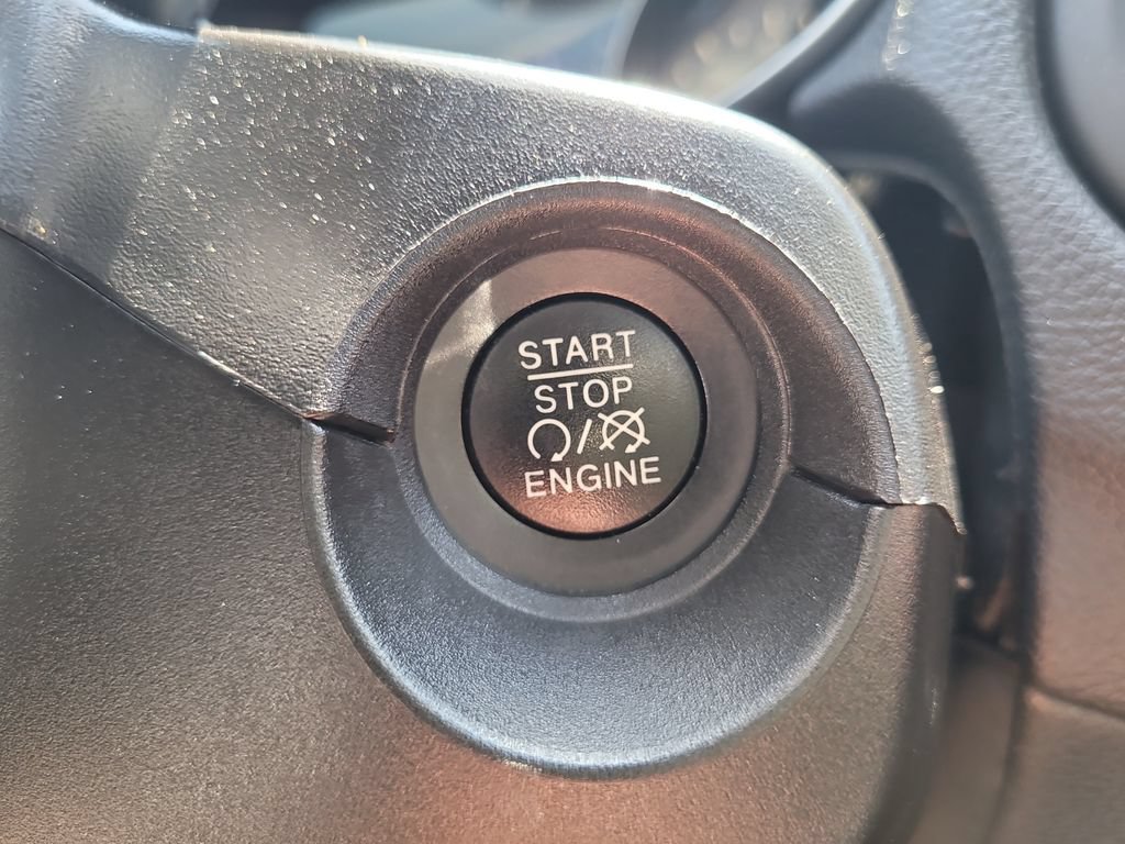 Used 2019 Jeep Compass Latitude FWD image 28