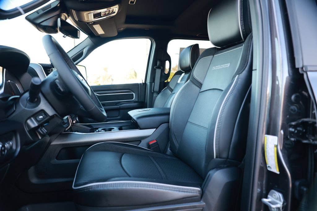 New 2026 RAM 3500 Laramie AWD/4WD image 14