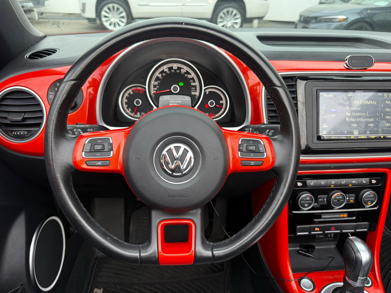 Used 2018 Volkswagen Beetle 2.0T SE image 35