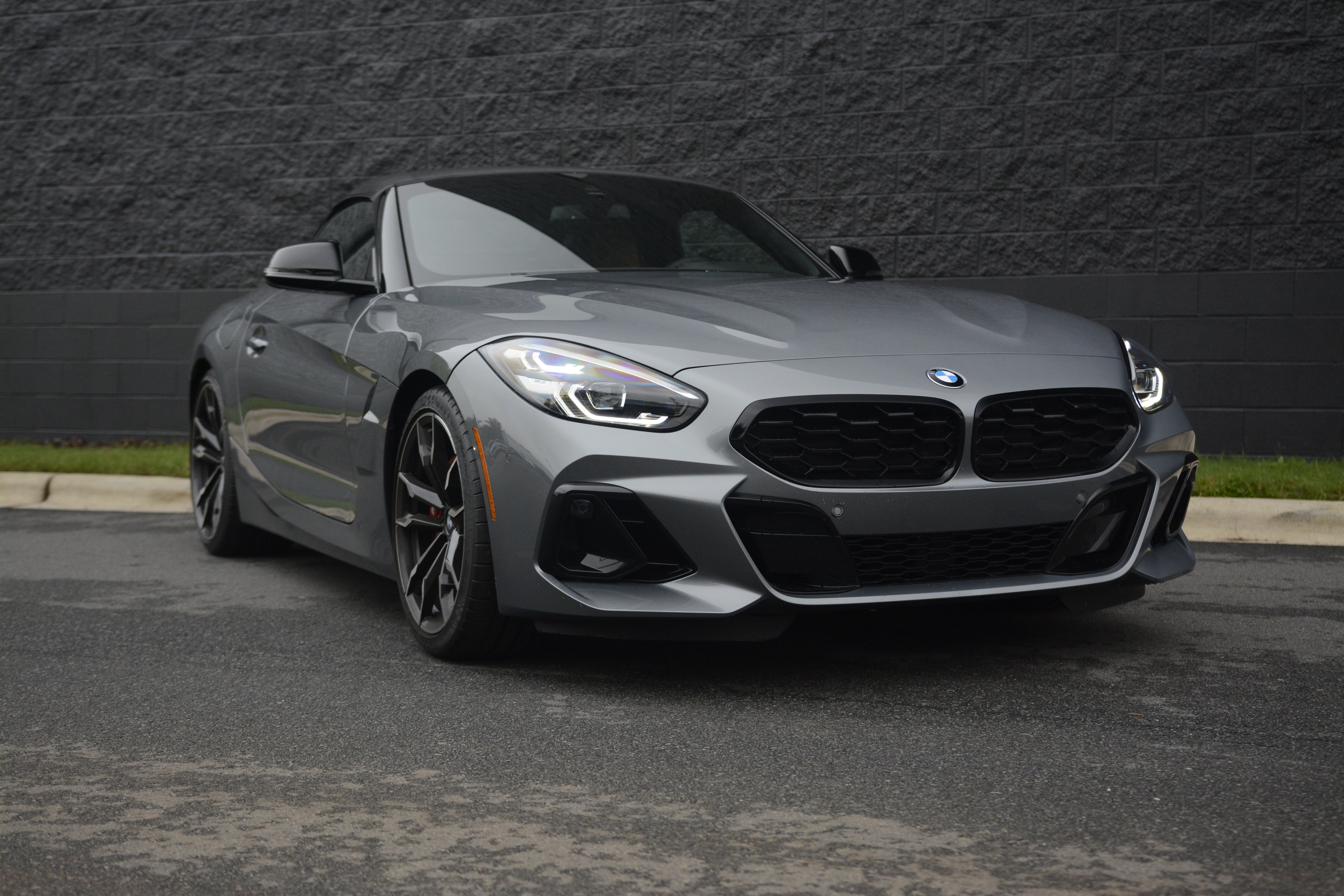 Used 2026 BMW Z4 M40i RWD image 9