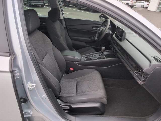 Used 2025 Honda Accord SE image 10