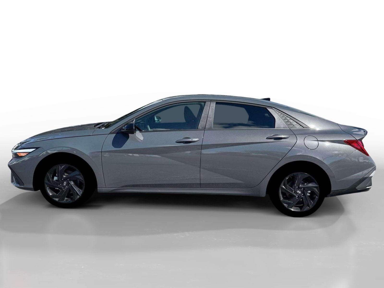 New 2026 Hyundai Elantra SEL FWD image 3