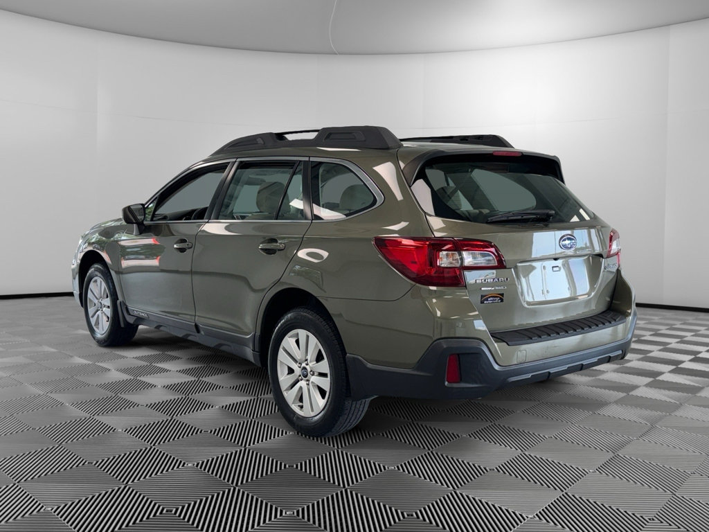 Used 2018 Subaru Outback 2.5i AWD/4WD image 6