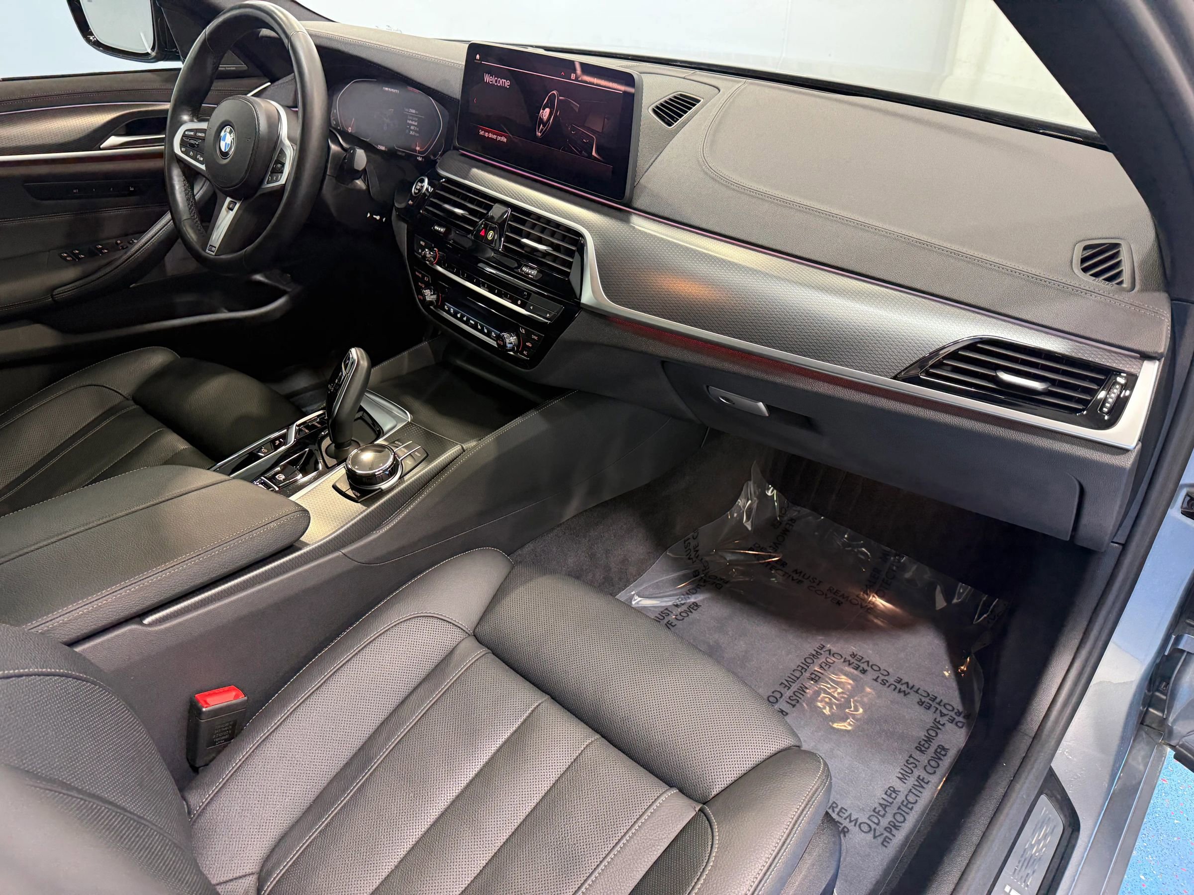Used 2023 BMW M550i xDrive w/ Premium Enhanced Package AWD/4WD image 28