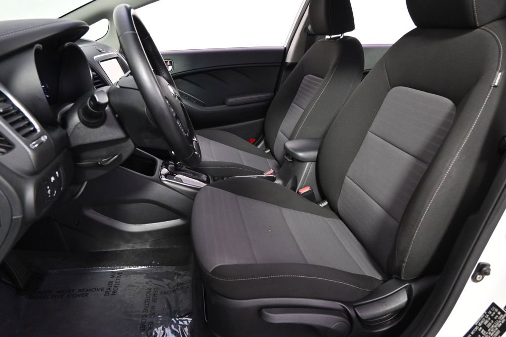 Used 2017 Kia Forte S w/ S Technology Package image 13