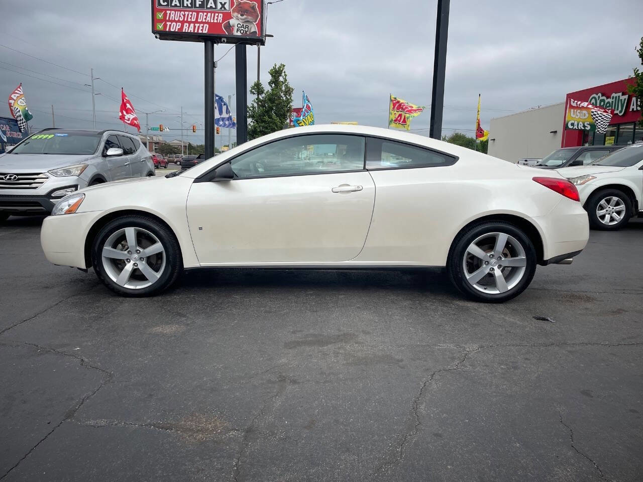 Used 2009 Pontiac G6 GT w/ Sun And Sound Plus Package FWD image 5