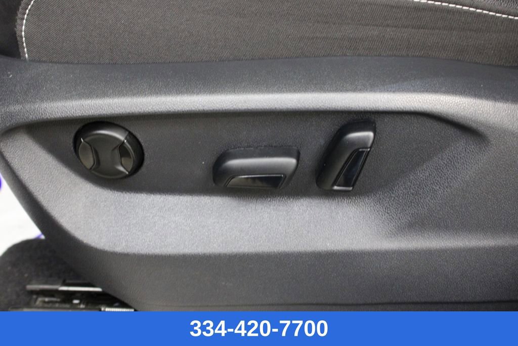 Certified 2025 Volkswagen Atlas SE image 17