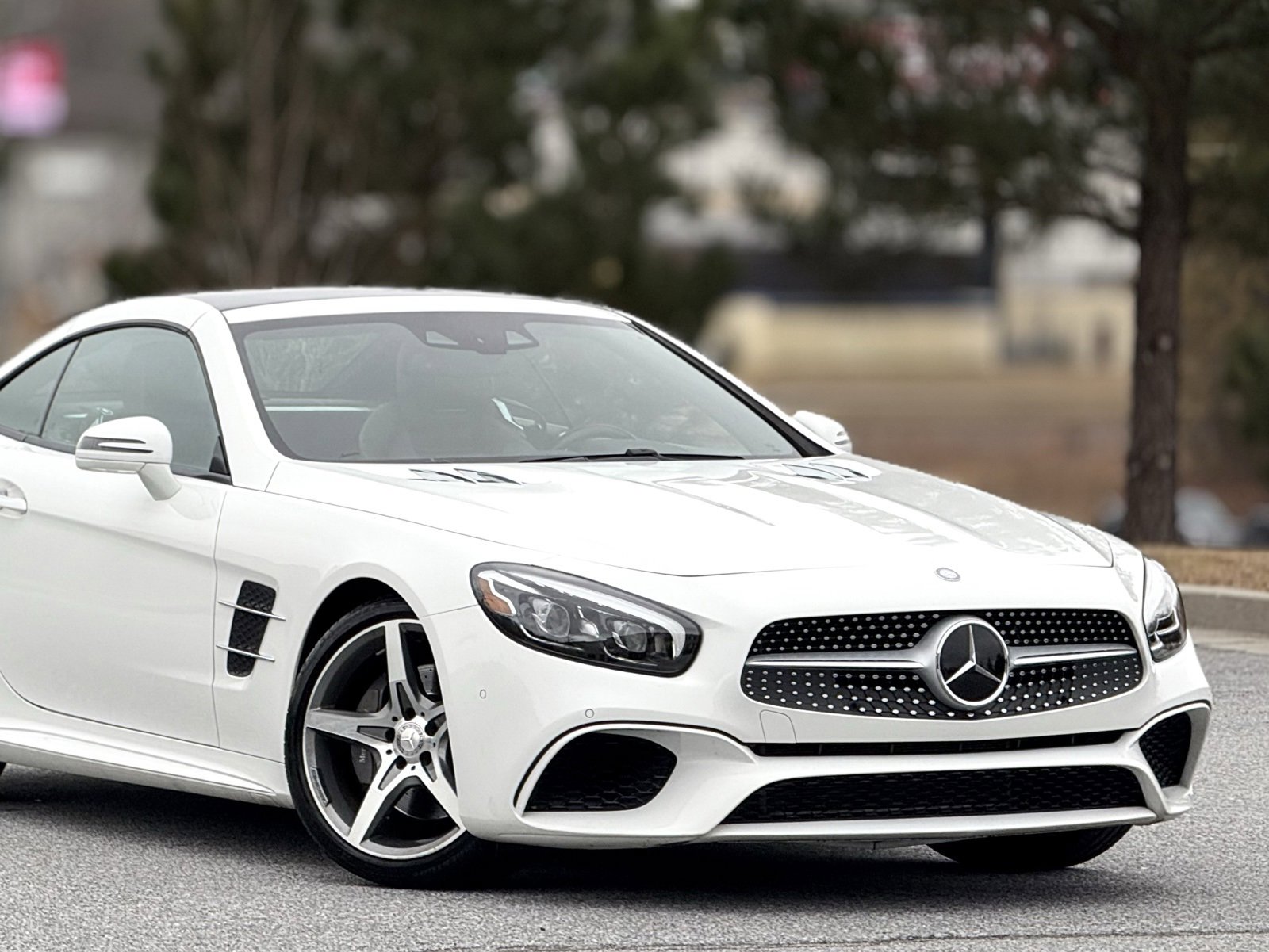 Used 2017 Mercedes-Benz SL 550 image 38