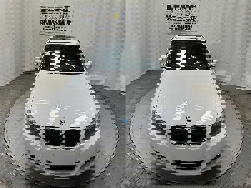 Used 2011 BMW 328i xDrive Sedan image 9